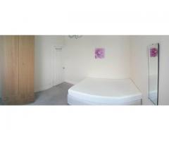 CAMERA DUBLA IN NEWBURY £460/LUNA